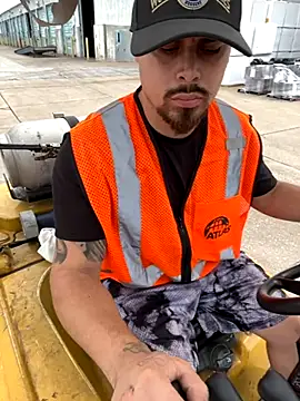 PuttieIn online show from 18, 9, 2025