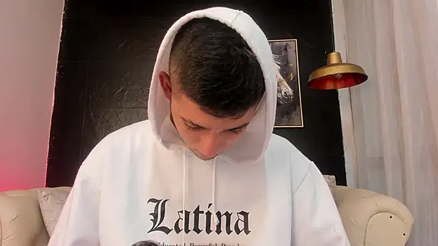 Mathewboy1 online show from 17, 9, 2025