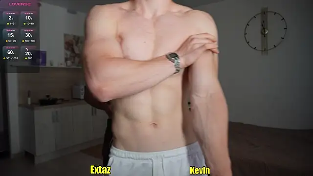 Snapshot of Horny_boyzz chatting on 11, 9, 2025 Horny boyzz online show from 11, 9, 2025