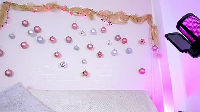 missweetpeach online show from 18, 12, 2025