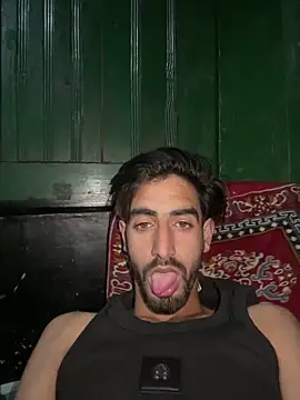 lyath3245 online show from 16, 4, 2026