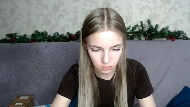 HitGyrl online show from 17, 12, 2025