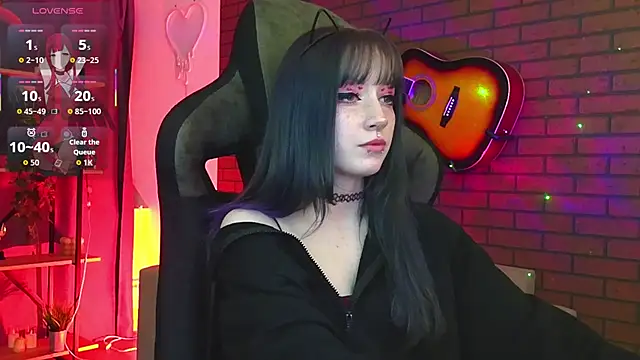 Snapshot of LiliLuna chatting on 12, 2, 2026 LiliLuna online show from 12, 2, 2026