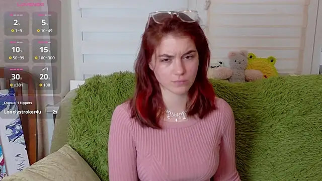 Snapshot of ElzaBlis chatting on 4, 10, 2025 ElzaBlis online show from 4, 10, 2025