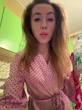 Snapshot of MarinaDiva11_74 chatting on 13, 10, 2025 MarinaDiva11 74 online show from 13, 10, 2025