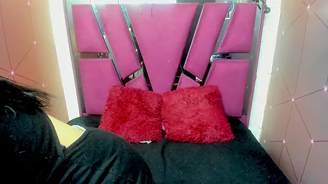 Asshley sky online show from 2, 12, 2025