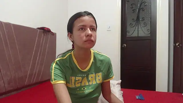 nathaly jones  online show from 15, 12, 2025