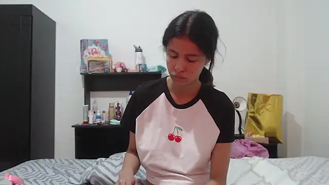 nathaly jones  online show from 3, 6, 2026