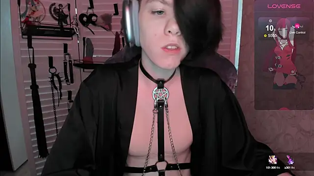 aestheticbeing online show from 15, 9, 2025