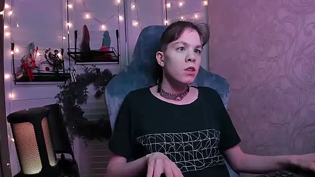 aestheticbeing online show from 17, 12, 2025