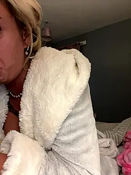 Snapshot of EllieMaeBaby chatting on 15, 1, 2026 EllieMaeBaby online show from 15, 1, 2026