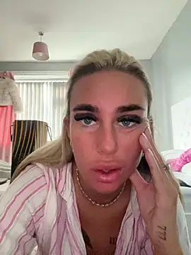 Snapshot of EllieMaeBaby chatting on 12, 2, 2026 EllieMaeBaby online show from 12, 2, 2026