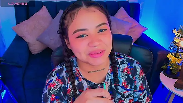 nicemiiaa7  online show from 26, 9, 2025