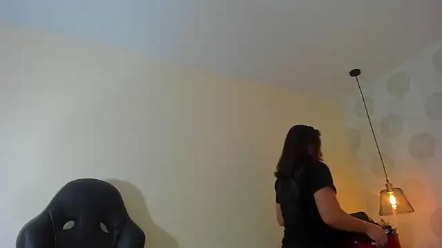 GIANAMILLER6 online show from 9, 4, 2026