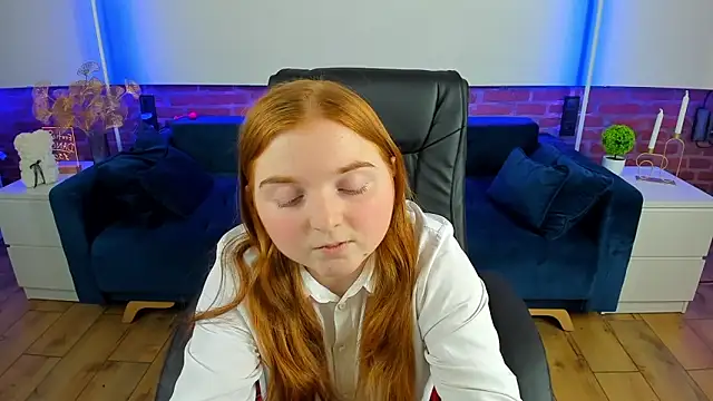 Snapshot of KattyRose8 chatting on 8, 9, 2025 KattyRose8 online show from 8, 9, 2025