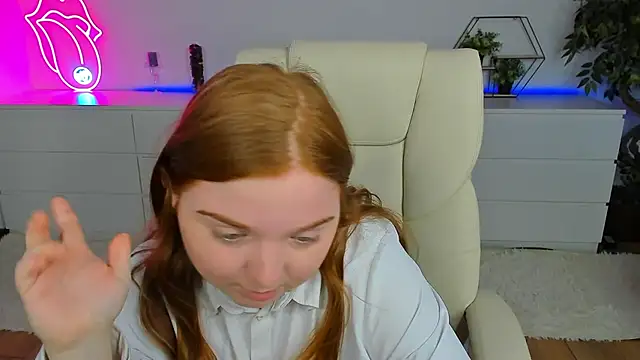 Snapshot of KattyRose8 chatting on 11, 9, 2025 KattyRose8 online show from 11, 9, 2025