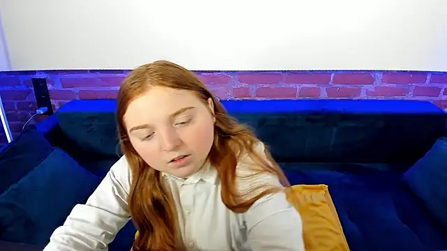 Snapshot of KattyRose8 chatting on 7, 10, 2025 KattyRose8 online show from 7, 10, 2025