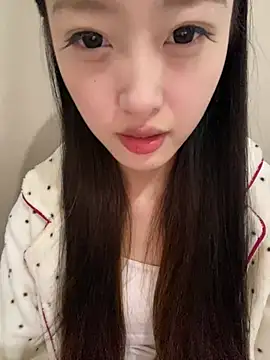Snapshot of MengMeng0515 chatting on 22, 4, 2026 MengMeng0515 online show from 22, 4, 2026