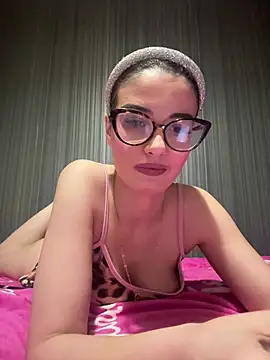 Snapshot of Larra69 chatting on 22, 3, 2026 Larra69 online show from 22, 3, 2026