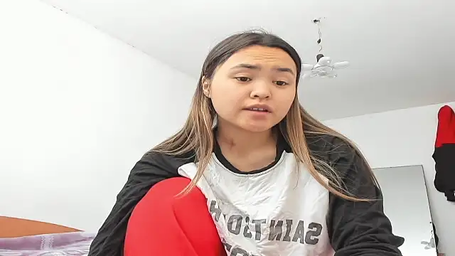 Snapshot of saika_blush chatting on 4, 2, 2026 saika blush online show from 4, 2, 2026