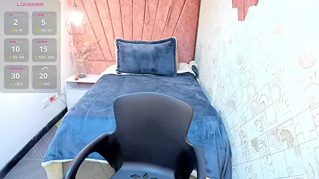 Kiara Cruz   online show from 8, 4, 2026