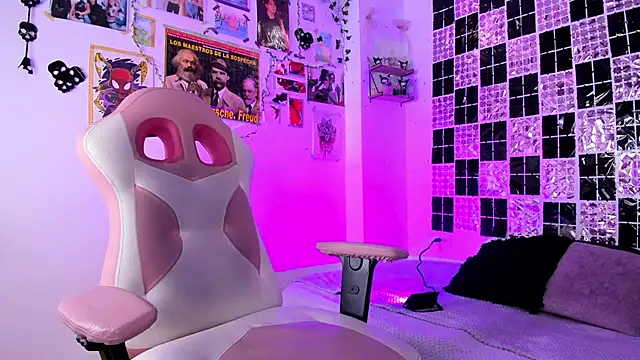 Snapshot of UchikyDoll chatting on 24, 2, 2026 UchikyDoll online show from 24, 2, 2026