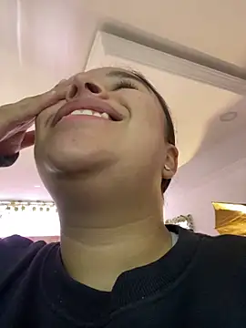 Zoey thompson online show from 18, 3, 2026