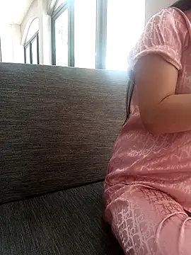 Thuylinh86 online show from 3, 10, 2025