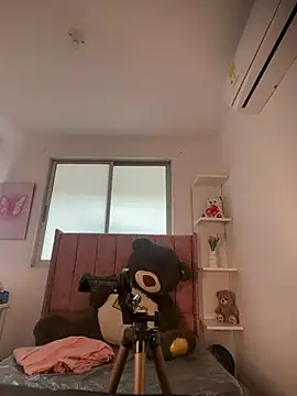 salomecute21 online show from 13, 7, 2026