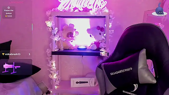 JuliethMoss online show from 8, 3, 2026