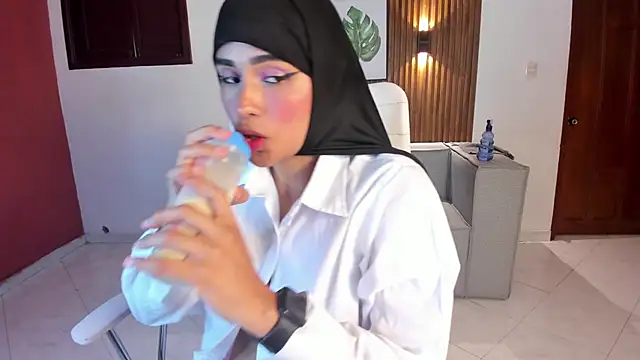 Snapshot of kayla_hasab chatting on 14, 9, 2025 kayla hasab online show from 14, 9, 2025