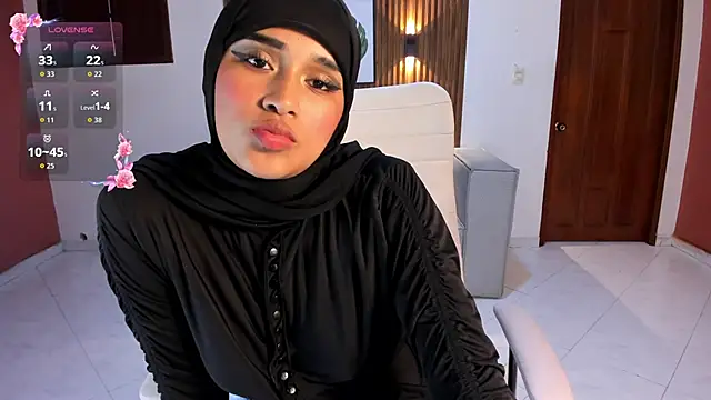 Snapshot of kayla_hasab chatting on 23, 9, 2025 kayla hasab online show from 23, 9, 2025