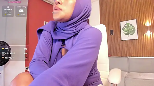 Snapshot of kayla_hasab chatting on 30, 9, 2025 kayla hasab online show from 30, 9, 2025