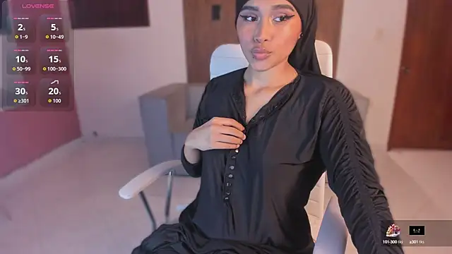 Snapshot of kayla_hasab chatting on 15, 10, 2025 kayla hasab online show from 15, 10, 2025