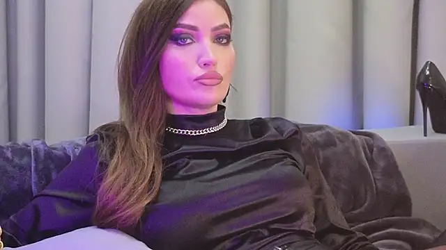 Snapshot of AliceJameson chatting on 28, 9, 2025 AliceJameson online show from 28, 9, 2025