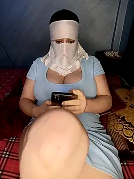 Lamia Queen  online show from 3, 12, 2025