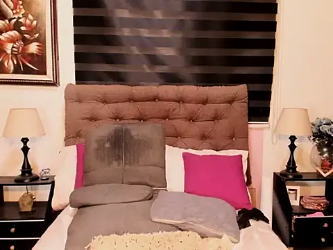 UrnextDoorTS online show from 15, 12, 2025