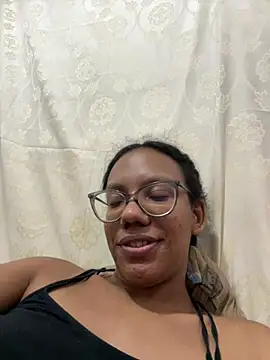 Snapshot of Valen1800 chatting on 4, 7, 2026 Valen1800 online show from 4, 7, 2026