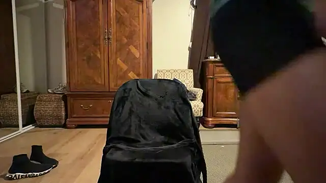 DERTYLAY online show from 20, 4, 2026