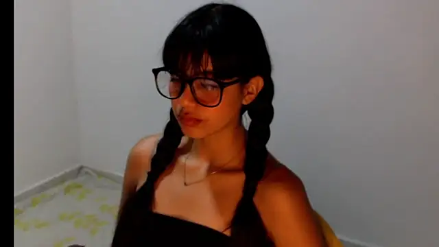 meganmiauu online show from 14, 6, 2026