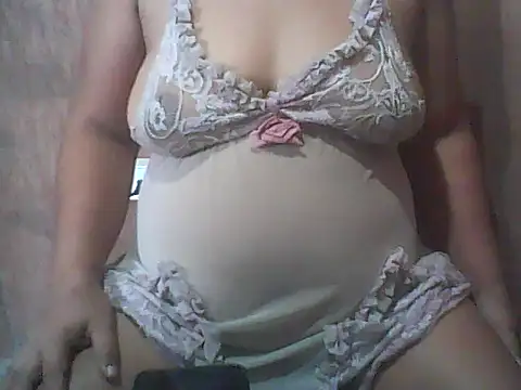 Snapshot of Azrielxx05 chatting on 10, 10, 2025 Azrielxx05 online show from 10, 10, 2025