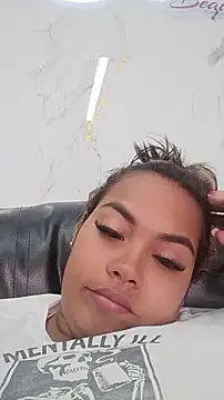 Snapshot of EmilyDuran_ chatting on 8, 7, 2026 EmilyDuran online show from 8, 7, 2026