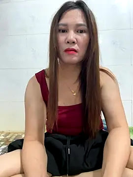 Moan Mary online show from 9, 10, 2025