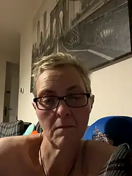 Curvy-Jinx online show from 2, 11, 2025