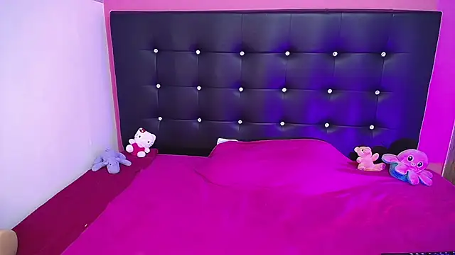 molly curvyhot online show from 10, 2, 2026