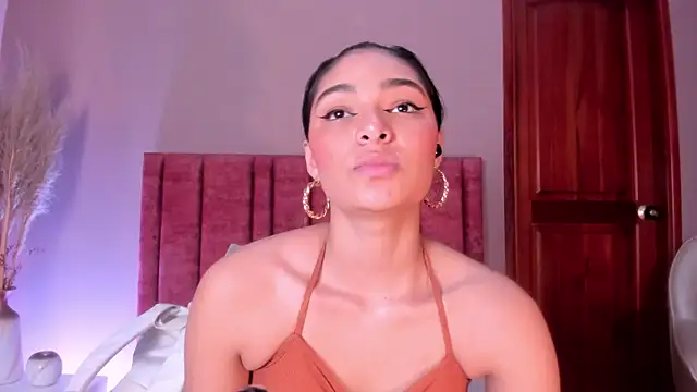 Snapshot of LunaAspen_ chatting on 4, 2, 2026 LunaAspen online show from 4, 2, 2026