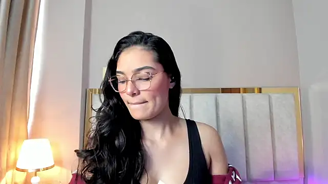 Snapshot of LunaAspen_ chatting on 24, 2, 2026 LunaAspen online show from 24, 2, 2026