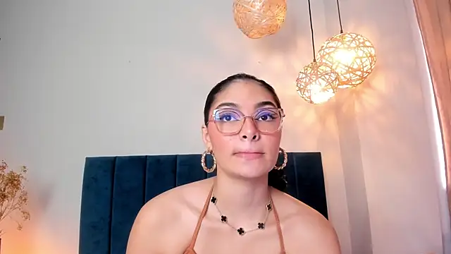 Snapshot of LunaAspen_ chatting on 27, 2, 2026 LunaAspen online show from 27, 2, 2026