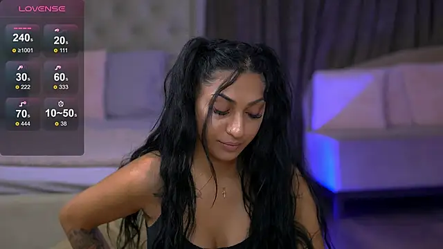 EmaHallee online show from 23, 9, 2025