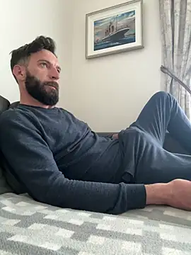 Snapshot of Michel_huge chatting on 28, 3, 2026 Michel huge online show from 28, 3, 2026